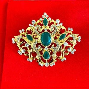 Emerald-Rhinestone Victorian Vintage Brooch